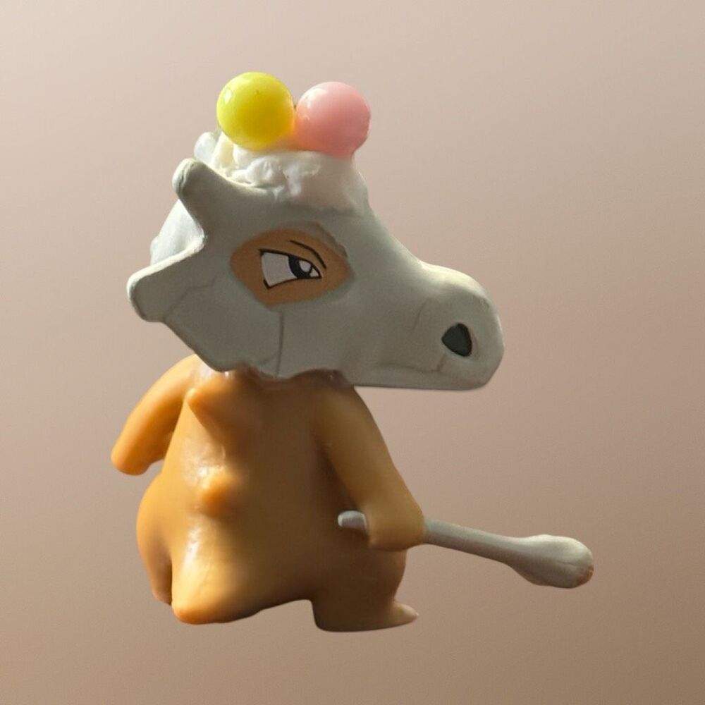 2019 WCT Pokémon Birthday Celebration Cubone Cake Topper Figure OOAK B10 - Picture 6 of 7